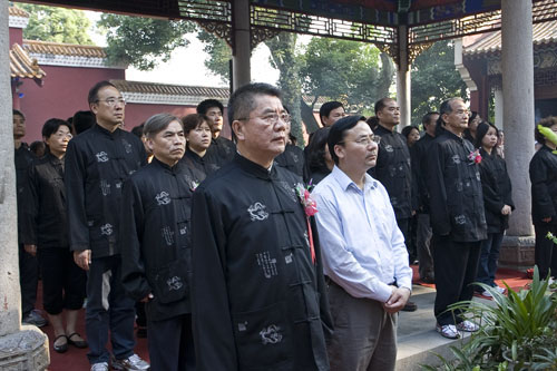 东莞台商子弟学校教职工炎帝陵祭祖