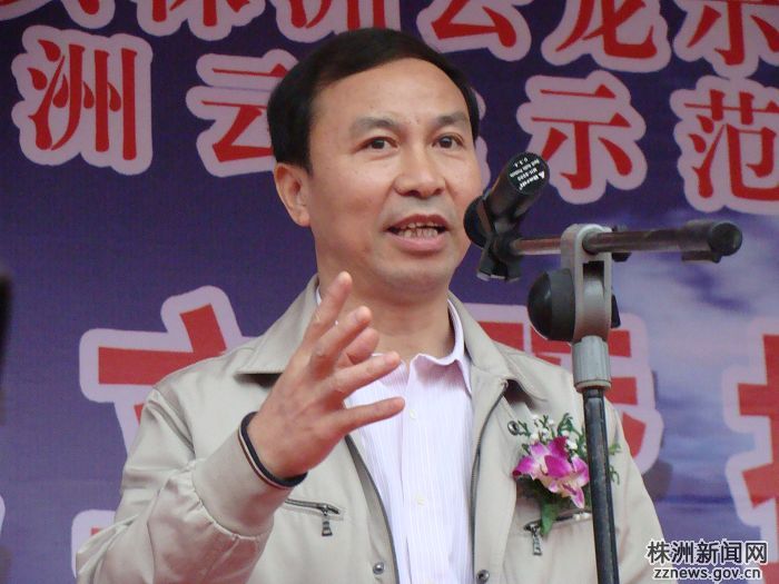 陈书记赞许云龙新城[敢闯敢试 先行先试 边干边试]（图）