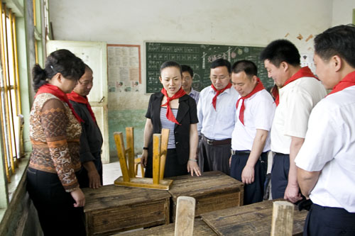 李晖与农村孩子欢度“六一”