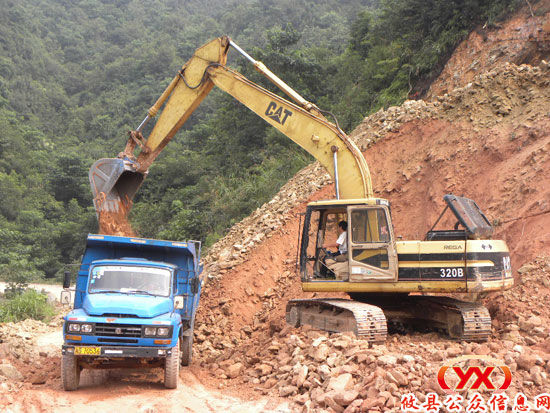 重点工程巡礼之一：S315提质改造工地机器轰鸣