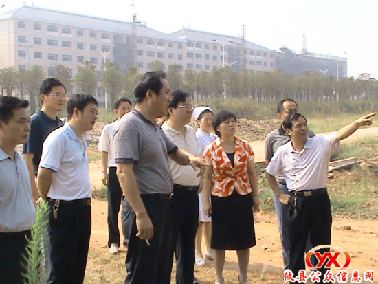 省卫生厅厅长张健来县中医院视察