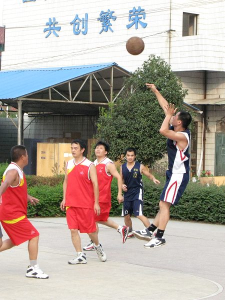 攸县工商局男子篮球队与茶陵局进行友谊赛