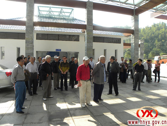 株洲市离退休老干部在我县参观视察