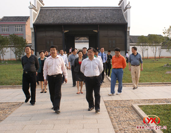 我县党政代表团赴炎陵、茶陵学习考察