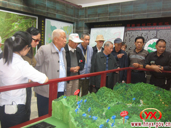 株洲市离退休老干部在我县参观视察