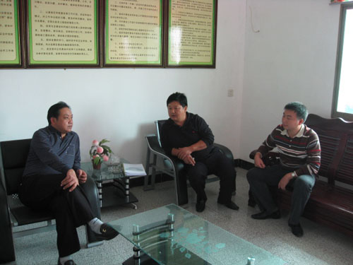 省纪委农村党风廉政建设督查组到网岭镇督查惠农情况