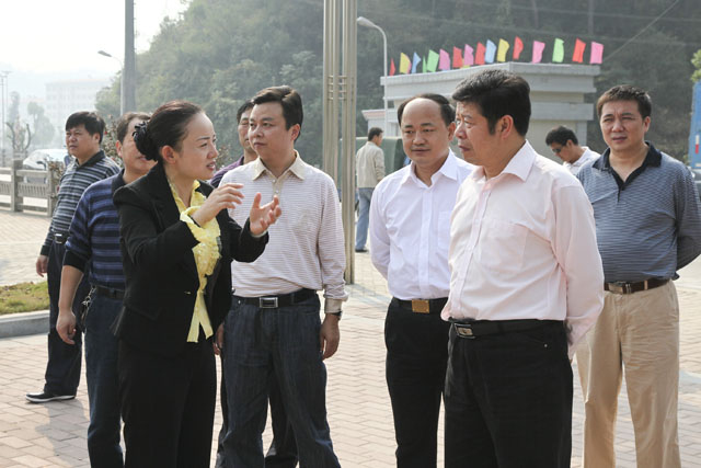 攸县党政考察团到我县考察