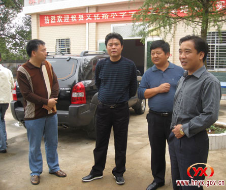 茶陵县彭新军一行到网岭镇参观新农村建设