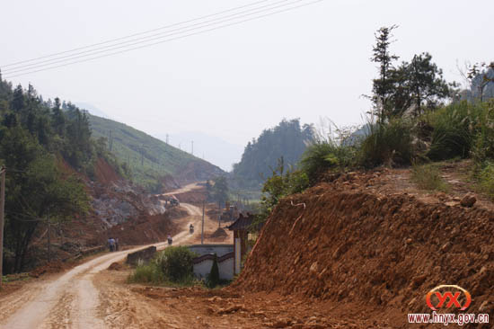 国庆长假S315施工工地热火朝天（图）