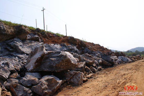 国庆长假S315施工工地热火朝天（图）