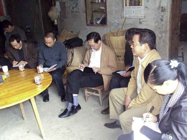 省林业厅深入龙溪乡菜坪村调研林权制度改革