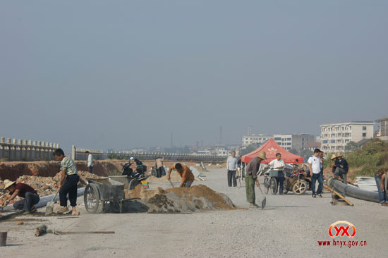 滨江风光带美丽塑造中