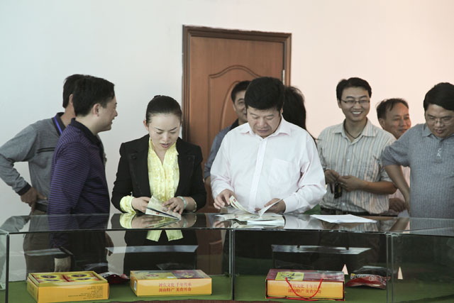 攸县党政考察团到我县考察