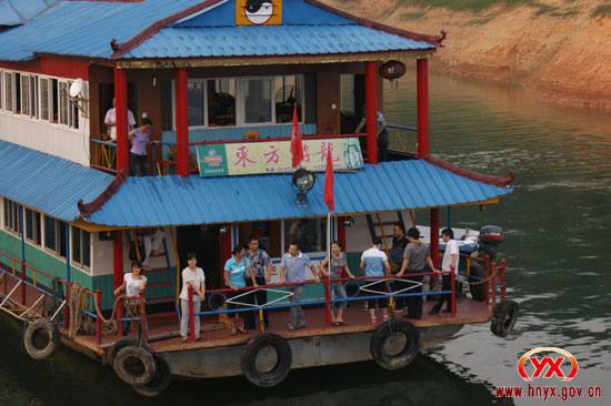 我县黄金周旅游市场呈现“剪刀差”