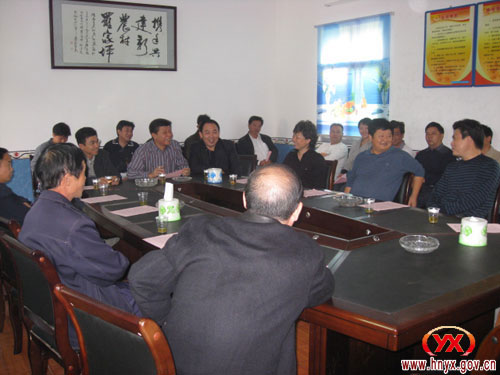 茶陵县彭新军一行到网岭镇参观新农村建设