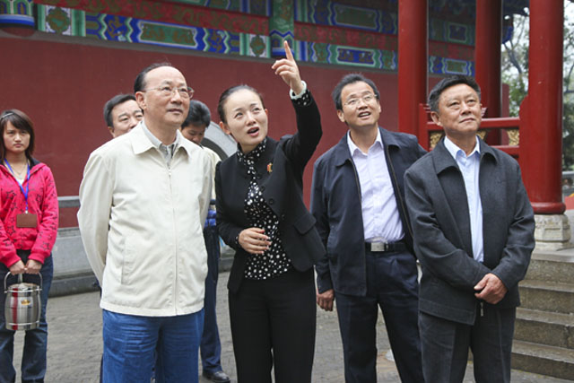 王汀明在我县进行工作调研