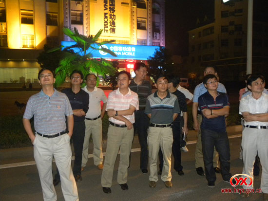 灯光璀璨美攸城　众星争明上品位