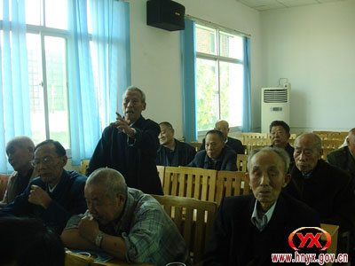 县林业局召开座谈会　喜迎老年节