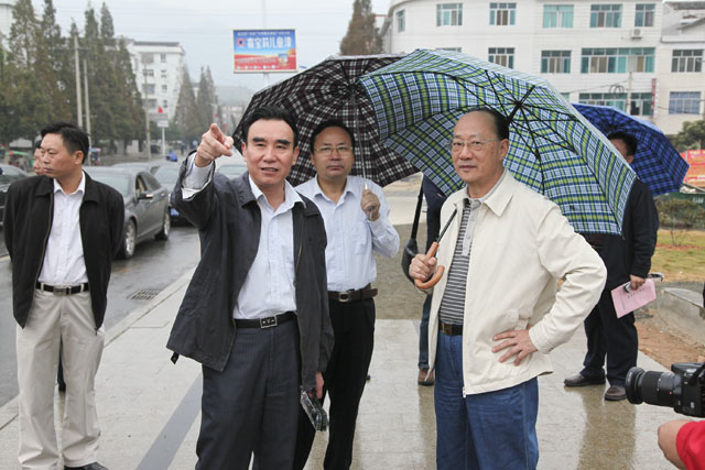 王汀明在我县进行工作调研