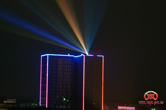 灯光璀璨美攸城　众星争明上品位