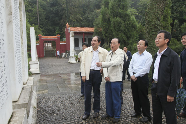 王汀明在我县进行工作调研