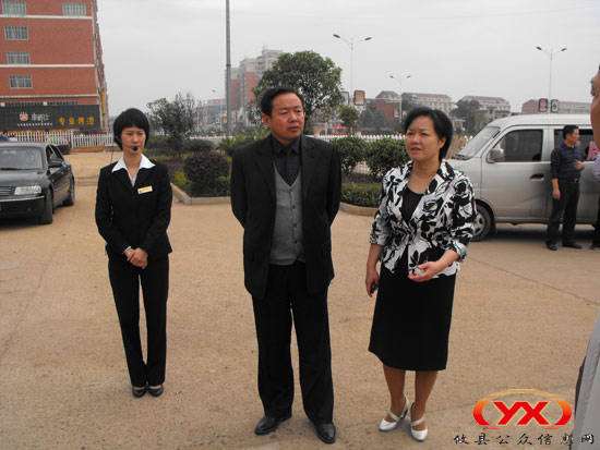 大冶市副市长纪春明率团来我县考察城建工作