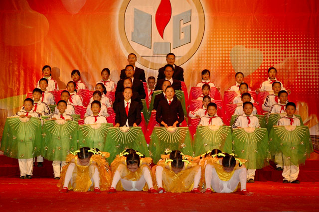 我县第四届教职工体育艺术节师生联欢晚会在艺术馆隆重举行