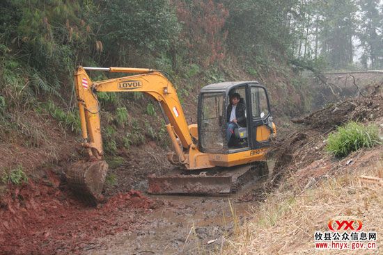 乡镇见闻：湖南坳乡冬修水利热火朝天