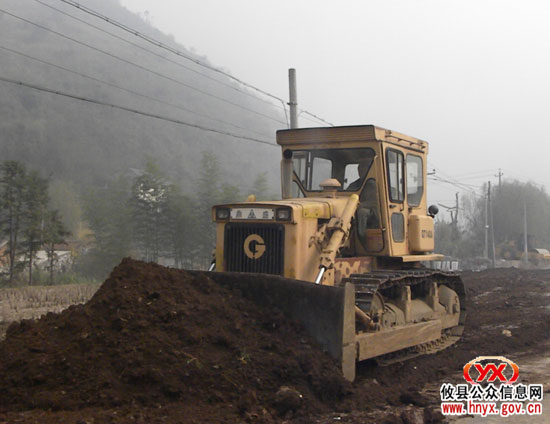 乡镇见闻：鸾山镇积极服务S315工程建设