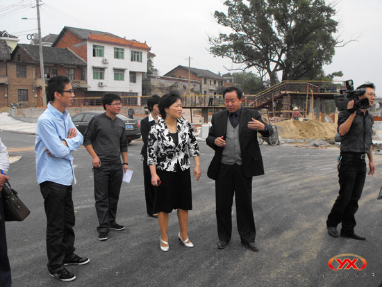 大冶市副市长纪春明率团来我县考察城建工作