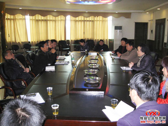 省、市爱卫办专家到网岭检查验收改厕工作