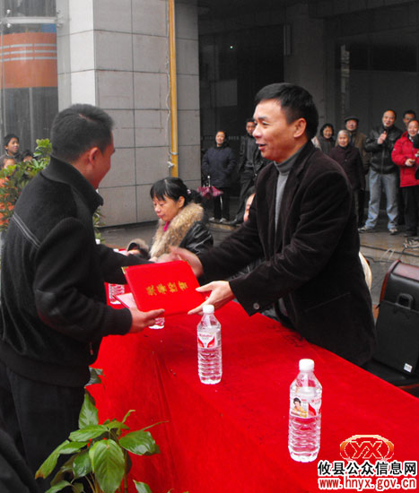 庆建国60周年“攸县书法作品展”在县城步行街开幕