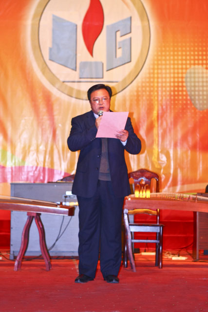 我县第四届教职工体育艺术节师生联欢晚会在艺术馆隆重举行