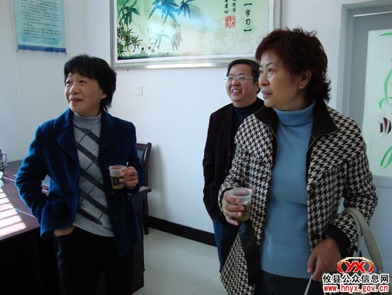 省国土资源厅调研员唐道华一行来我县调研