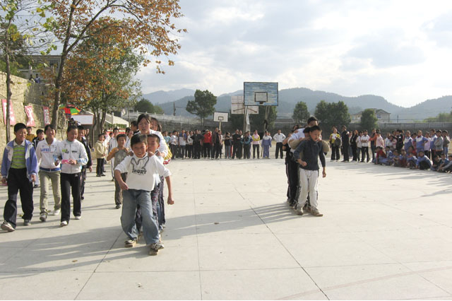 水口镇中学举行第24届学生田径运动会