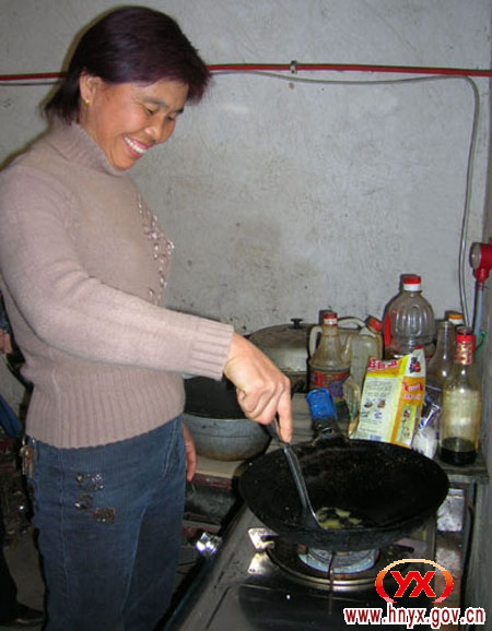 民生实事：今年我县已增添两千农户用沼气