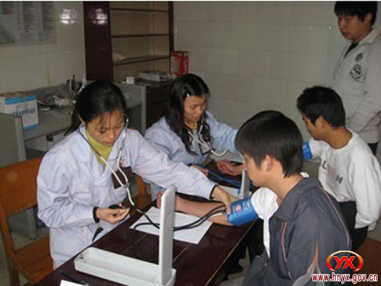 网岭镇48名应征青年通过初检