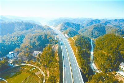 途径攸县的衡炎高速号称“五彩公路”今日胜利通车