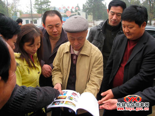 市关工委主任刘迪恺到网岭镇罗家坪视察