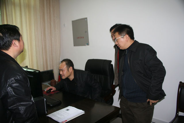 市政府领导来我县考核指导政务公开工作