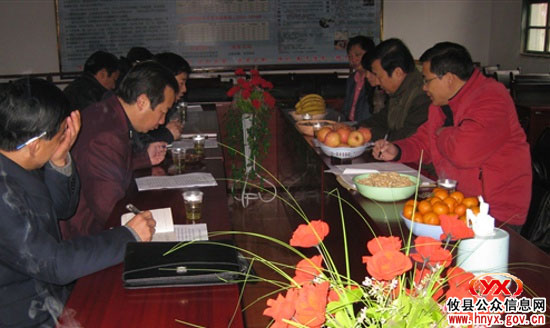 市教育局对我县两所学校申报平安校园考核评估