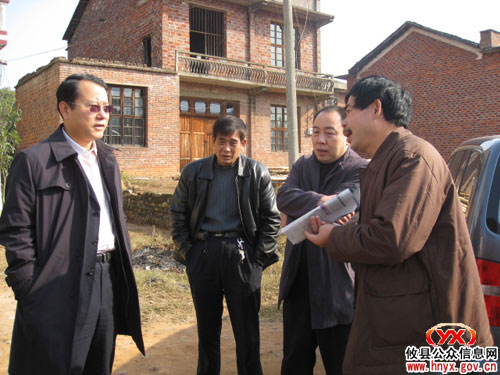 三百兴工：“兆富”董事长廖斌到网岭镇里旺村考察