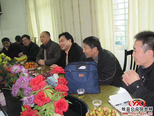 市总工会党组书记王继恩来攸县调研工会工作