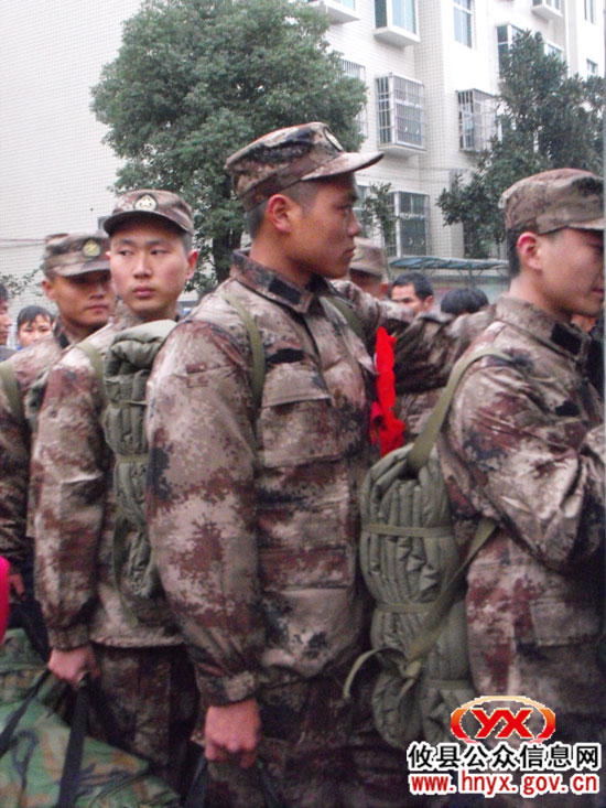 我县最后一批新兵今日离开湘东“北上”