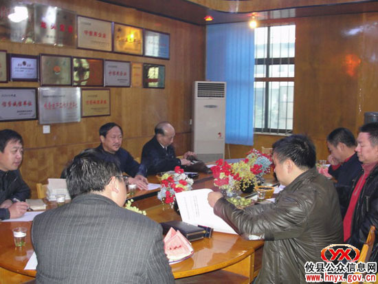 市农开办副主任姜建军一行来我县考察农业产业化建设