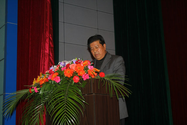 炎陵县举行贺秀连同志先进事迹报告会