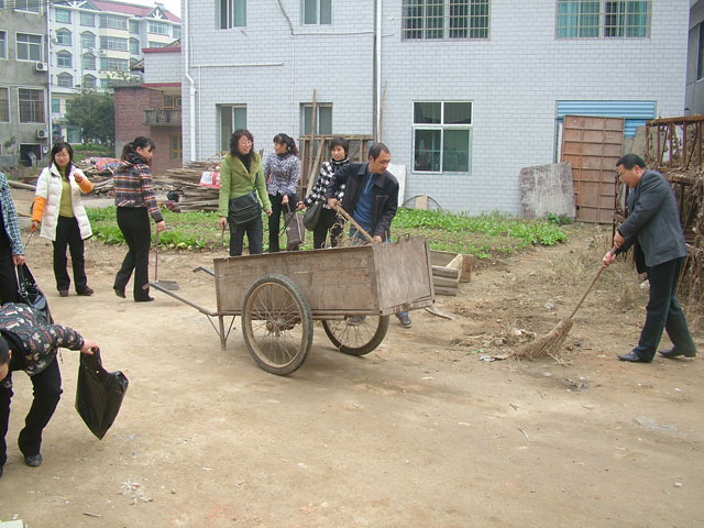 县国土资源局全局齐上阵 强势推进创卫工作