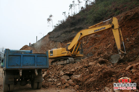 乡镇见闻：S315柏市段建设工地一片繁忙