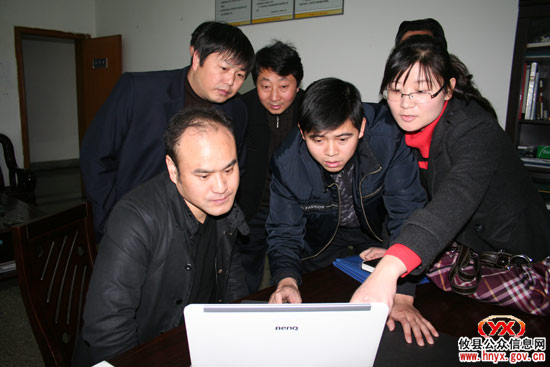 市政务公开考核组来我县考核政务公开和政府门户网站建设工作