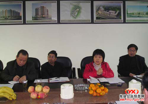 市农机局局长卢炜一行来我县检查农机化工作